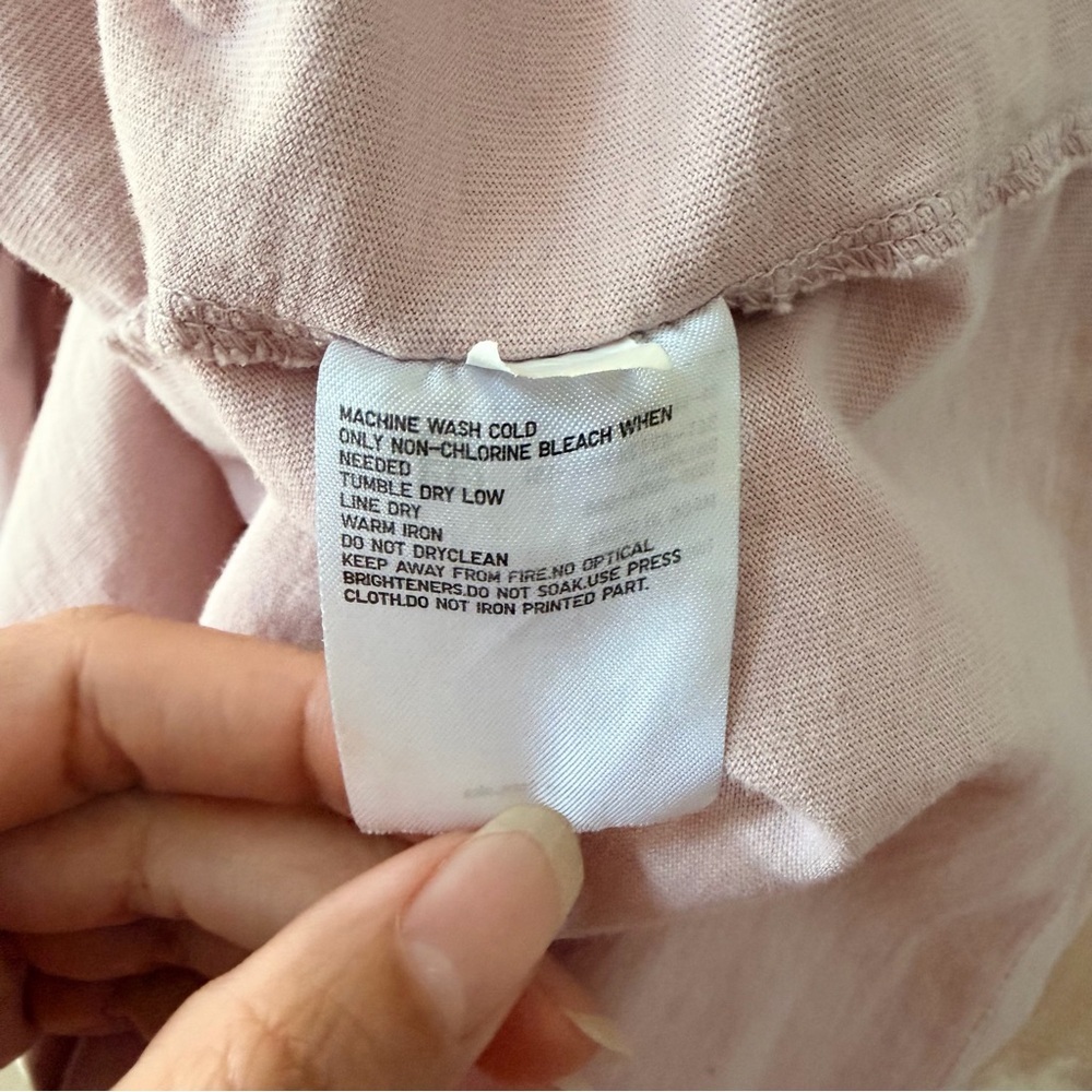 Uniqlo Light Pink Tee - Picture 9 of 12
